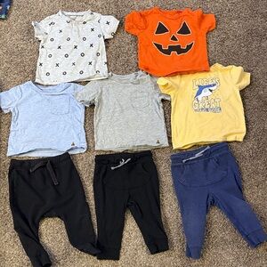 Set of 5 shirts and 3 pants. Boys 18-24 months
